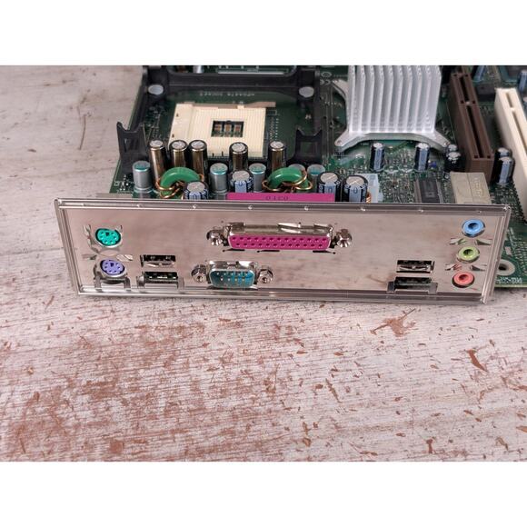 PARTS/REPAIR Intel D865GBF Motherboard Socket 478 mPGA478 1.5V AGP (1x) PCI (6x) - Picture 11 of 12